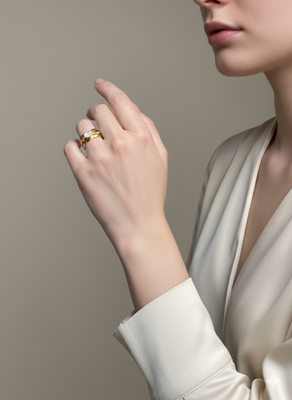 Bague torsade plaqué or et nacre