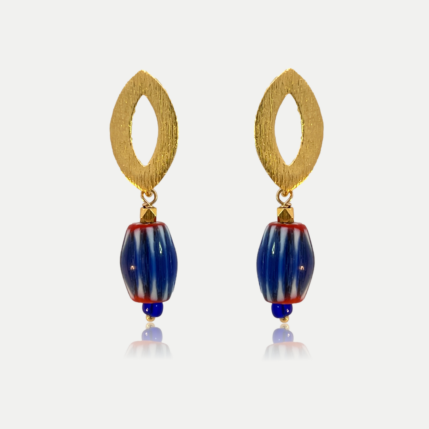Boucles d'oreilles Masai en perles du Ghana et  Lapis lazuli