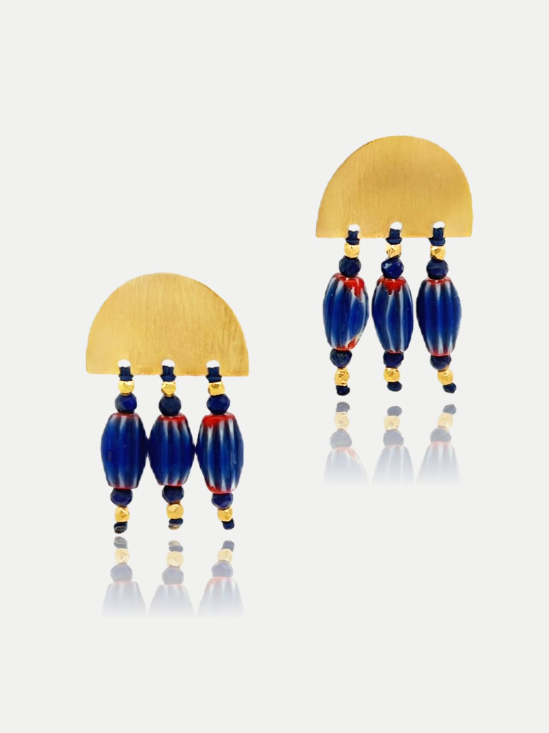 Boucles d'oreilles Lapis Lazuli et perles Africaines